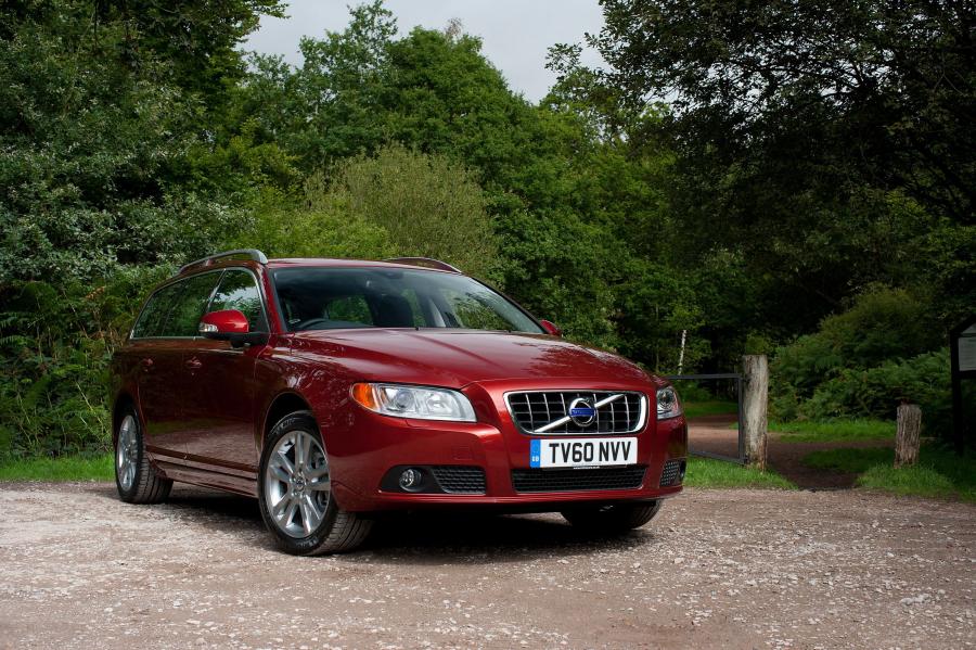  Volvo V70 2010 года  (фото 13 из 62)